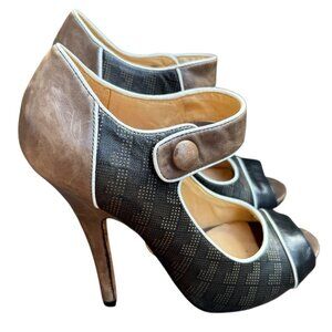 L.A.M.B. Leather Peep Toe Stiletto Heels  7.5 Cross Strap Snap On 5” High Heel
